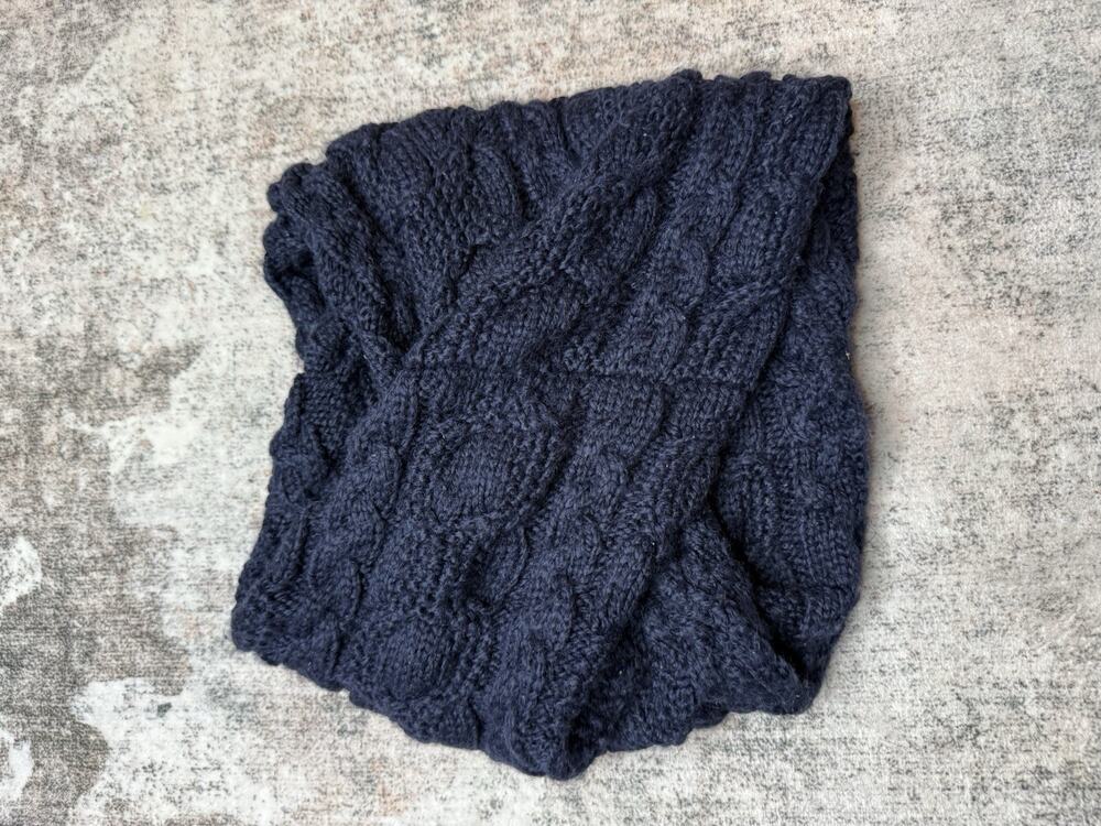Gap Knit Infinity Scarf Neck Warmer Navy Wool Blend Fisherman One Size Warm
